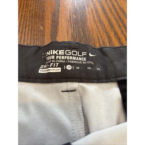 Nike Golf Tour Performance Dri-Fit Mens Size 38 black/gray Plaid Shorts - Picture 2 of 6